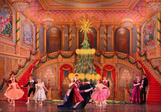 2 Moscow Ballet Great Russian Nutcracker, set designed by Carl Sprague.jpg