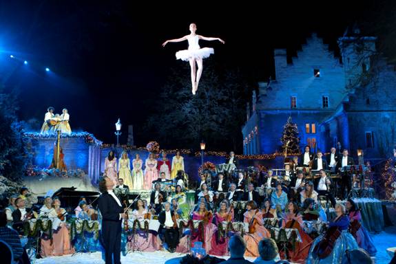 ANDRE RIEU during a Xmas concert is Maastricht his home town