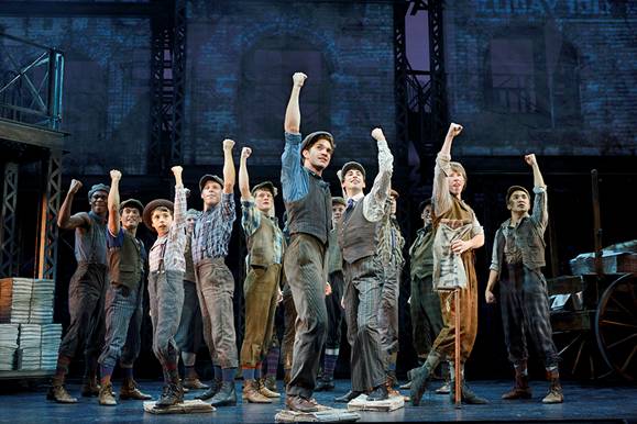 NEWSIES cast with Jack  (DeLuca) at center